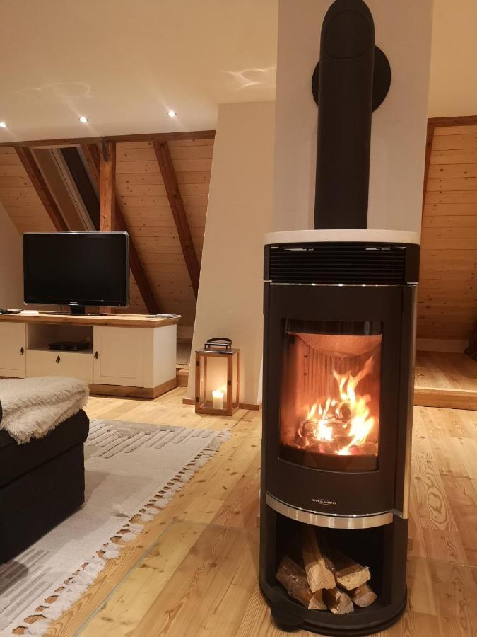 Neuhaus an Der Eger Ruhig Gelegene, Top Moderne Ferienwohnung - Hot Tub Und Sauna Gegen Aufpreis מראה חיצוני תמונה