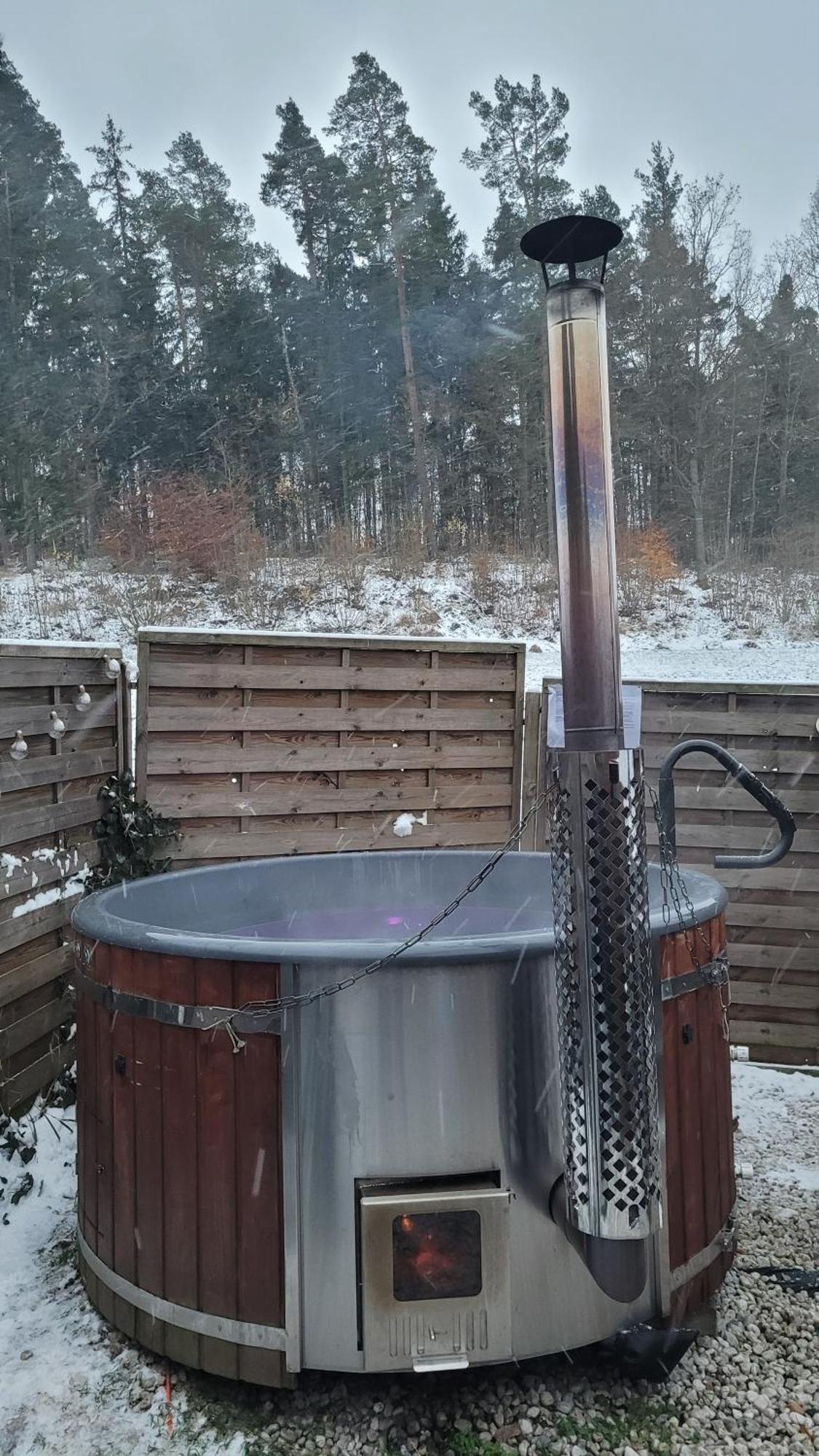 Neuhaus an Der Eger Ruhig Gelegene, Top Moderne Ferienwohnung - Hot Tub Und Sauna Gegen Aufpreis מראה חיצוני תמונה